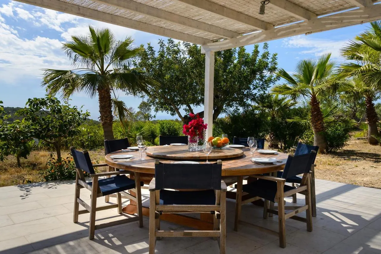 Villa Can Joan I - Fantastic Sunset Views And Family Friendly - Sant Antoni de Portmany 0*,  Hiszpania