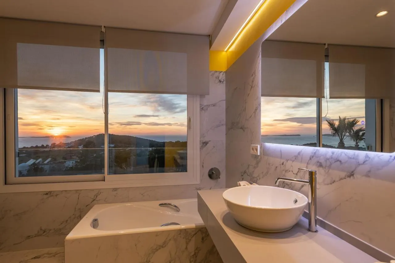 Villa Can Joan I - Fantastic Sunset Views And Family Friendly - Sant Antoni de Portmany