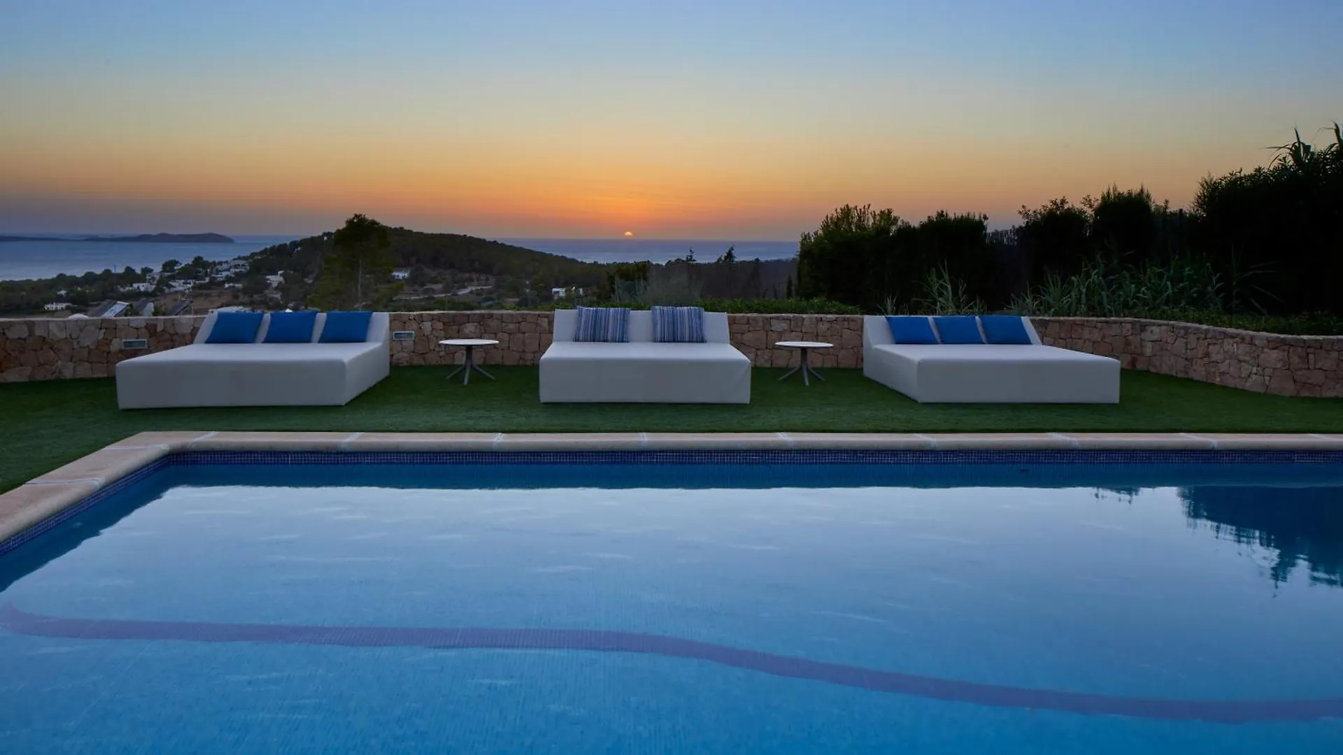 Villa Can Joan I - Fantastic Sunset Views And Family Friendly - Sant Antoni de Portmany 0*,  Hiszpania