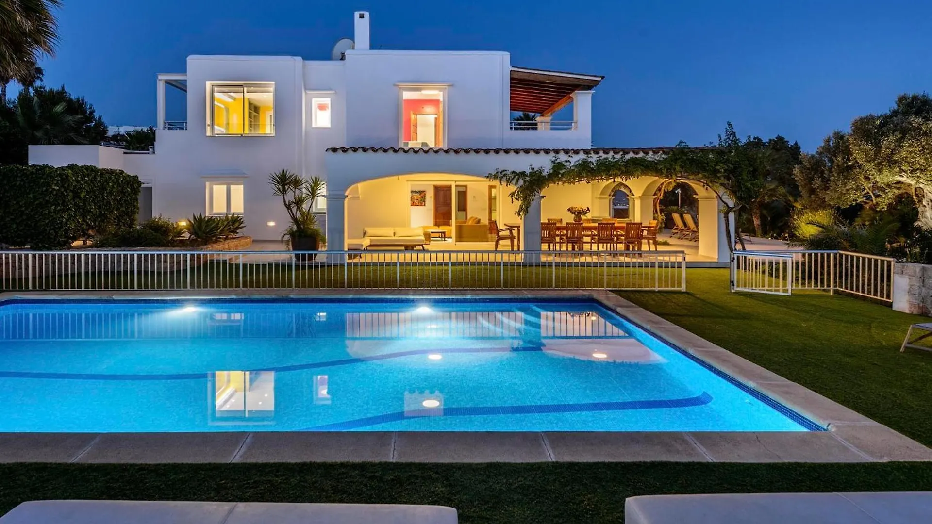 Villa Can Joan I - Fantastic Sunset Views And Family Friendly - Sant Antoni de Portmany